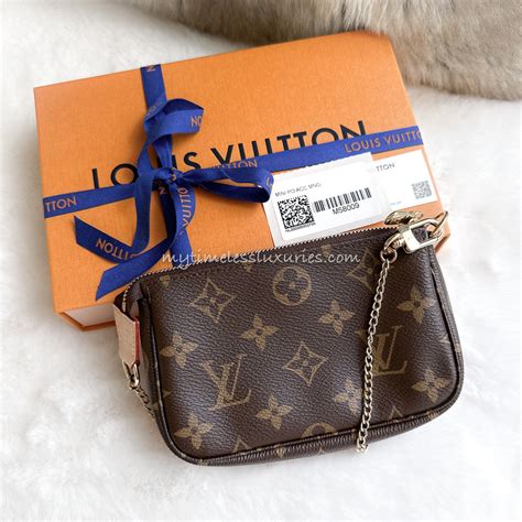 louis vuitton mini pochette shoulder strap|Louis Vuitton Pochette monogram.